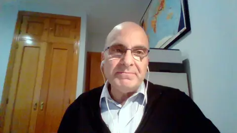 José Antonio López Guerrero, virólogo: "Podemos pensar que esta ola dará paso quizás a una esperanzadora nueva realidad". José Antonio López Guerrero, virólogo: "Podemos pensar que esta ola dará paso quizás a una esperanzadora nueva realidad".