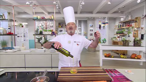 ¿Cómo se hace la mayonesa casera tradicional de Karlos Arguiñano? ¿Cómo se hace la mayonesa casera tradicional de Karlos Arguiñano?