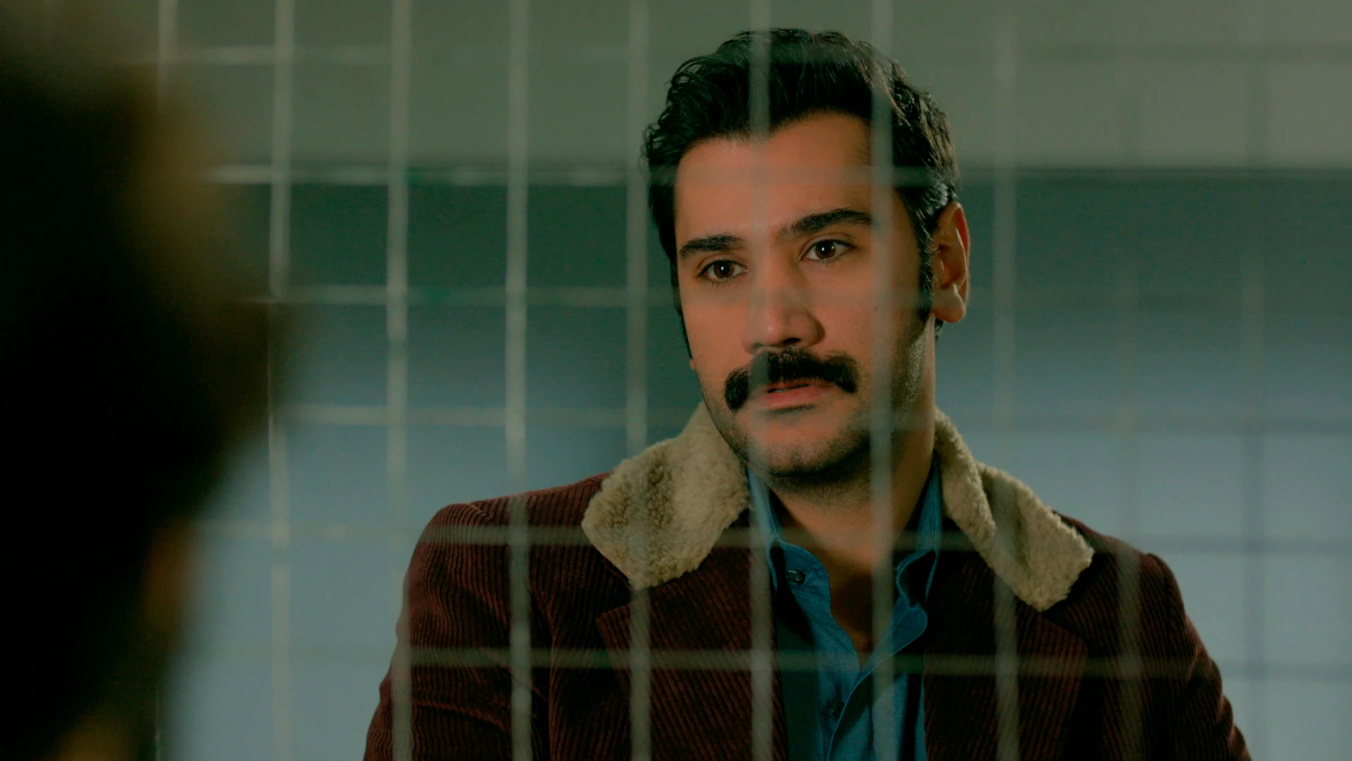Yilmaz le propone un trato al supuesto asesino de Çengaver 