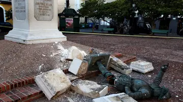 Derriban la estatua de Juan Ponce de León, en la plaza San José (Puerto Rico)