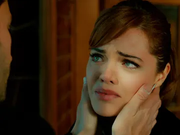 Müjgan graba el encuentro entre Yilmaz y Züleyha Müjgan graba el encuentro entre Yilmaz y Züleyha