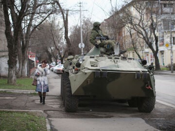 Un tanque del ejército ruso en Crimea