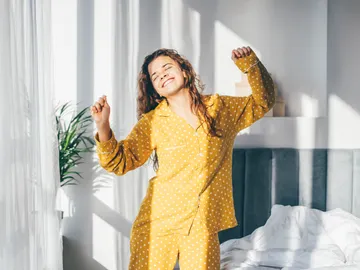 Chica recién levantada. Chica recién levantada.