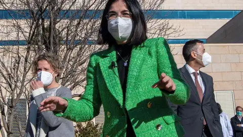 Carolina Darias en su visita al Hospital Son Llàtzer, en Palma Carolina Darias en su visita al Hospital Son Llàtzer, en Palma