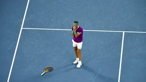 Rafa Nadal tras ganar el Abierto de Australia de Tenis 2022 Así ha sido el punto y la celebración de Rafa Nadal tras ganar el Open de Australia