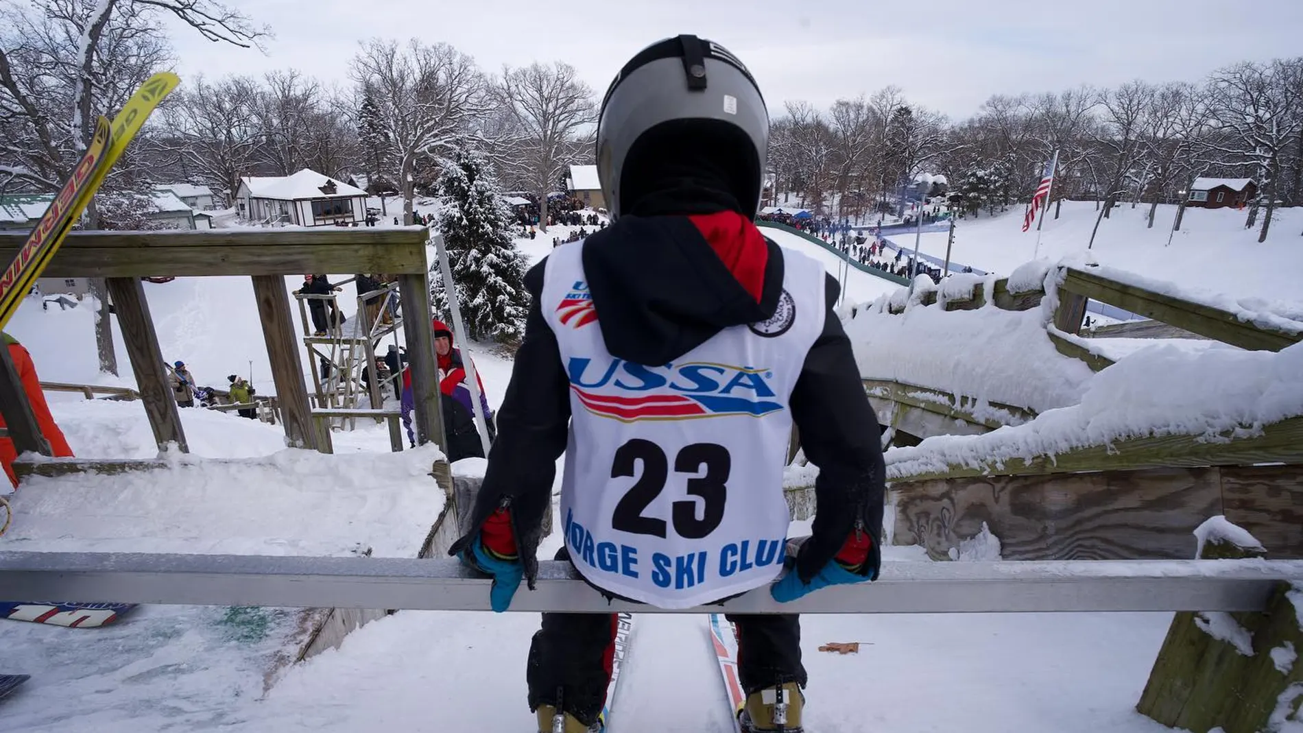La colina de Chicago donde entrenan los futuros campeones de saltos del esquí