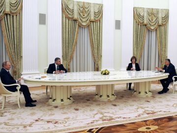 Primer ministro húngaro, Viktor Orbán y su homólogo ruso, Vladímir Putin