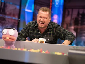 La frase que arruinó la vida de El Monaguillo, ¿qué dice en realidad su canción favorita? La frase que arruinó la vida de El Monaguillo, ¿qué dice en realidad su canción favorita?