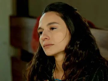 Saniye averigua que Gaffur robó sus joyas para pagar a Hatip Saniye averigua que Gaffur robó sus joyas para pagar a Hatip