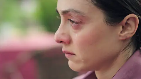 Gülben, destrozada ante la dolorosa verdad de la madre de Esat: “No podrás cuidarle” Mejores momentos | Capítulo 58