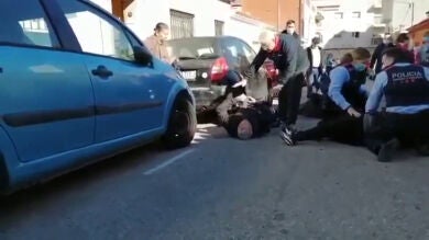 Apuñalan a una pareja en plena calle tras una pelea vecinal en Sant Feliu de Guíxol (Girona)