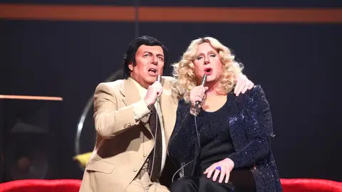 Los Morancos son ‘La bámbola’ de Julio Iglesias y Patty Pravo Los Morancos son ‘La bámbola’ de Julio Iglesias y Patty Pravo