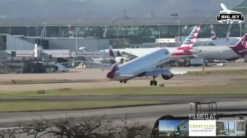 Un avión que iba a aterrizar en Londres se ve obligado a despegar de nuevo por el fuerte viento Un avión que iba a aterrizar en Londres se ve obligado a despegar de nuevo por el fuerte viento