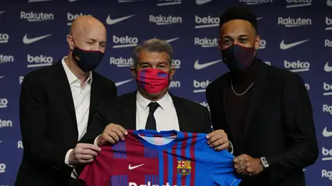 Aubameyang, presentado con el Barça Aubameyang, presentado con el Barça