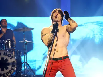 Rasel enciende el plató con ‘Can’t stop’ de los Red Hot Chili Peppers Rasel enciende el plató con ‘Can’t stop’ de los Red Hot Chili Peppers