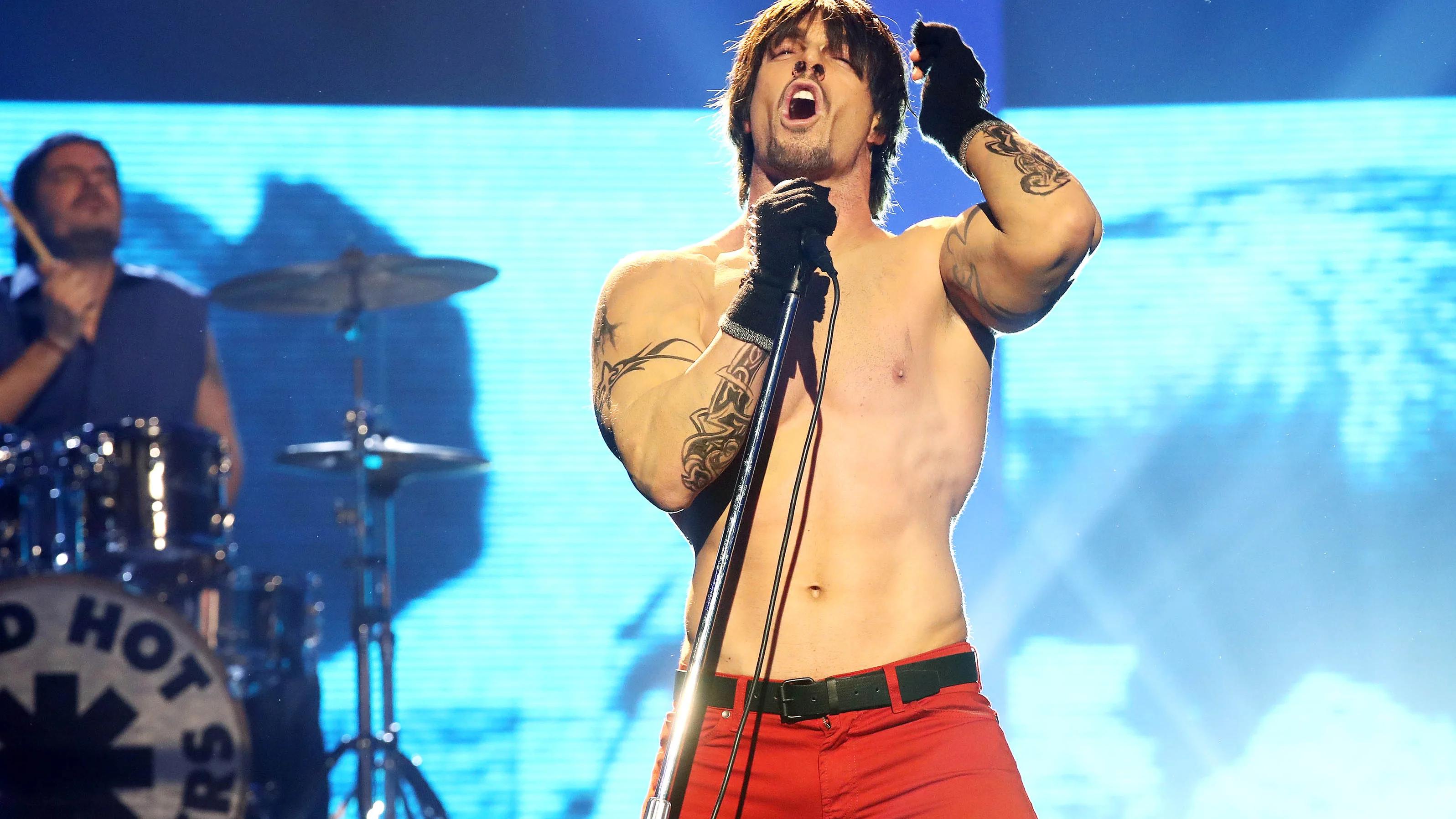 Rasel enciende el plató con ‘Can’t stop’ de los Red Hot Chili Peppers 