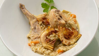 Karlos Arguiñano: receta de risotto de carne de conejo con alcachofas
