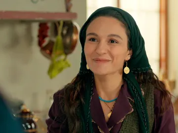 La mansión se prepara para la pedida de mano de Gülten La mansión se prepara para la pedida de mano de Gülten