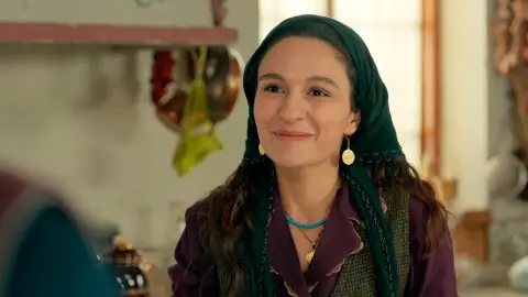 La mansión se prepara para la pedida de mano de Gülten La mansión se prepara para la pedida de mano de Gülten