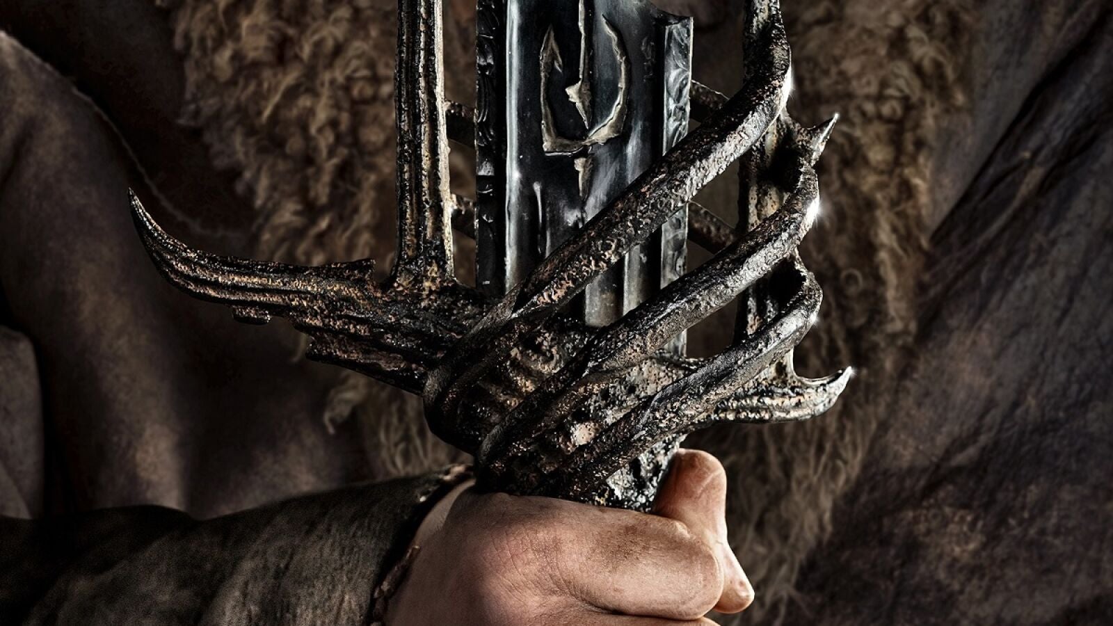 ¿Es ese Isildur? Los nuevos pósters de 'El señor de los anillos: Los anillos de poder' dan detalles de los personajes