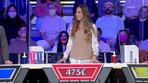 Marta se atreve con una arriesgada tirada… ¡solo para conseguir la ola del público! Marta se atreve con una arriesgada tirada… ¡solo para conseguir la ola del público!