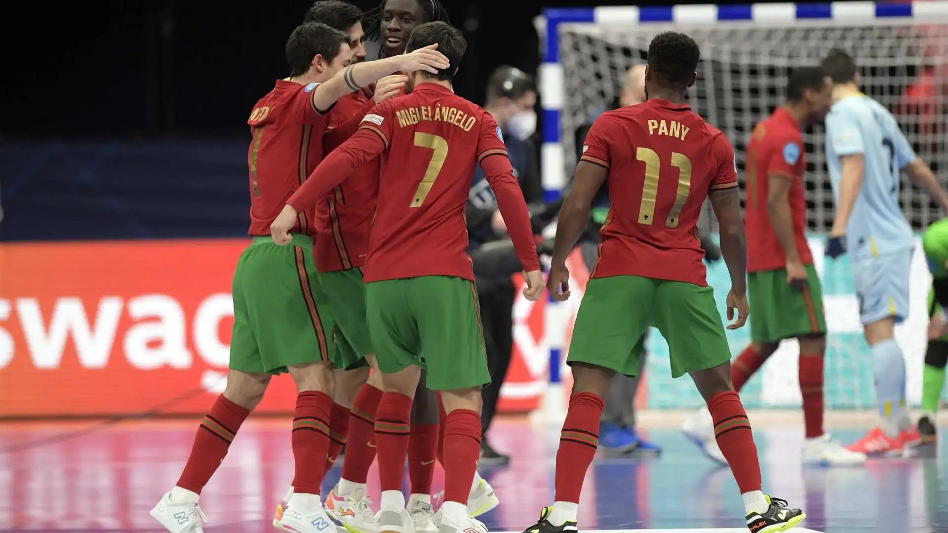 Portugal celebra la remontada ante Espa&ntilde;a