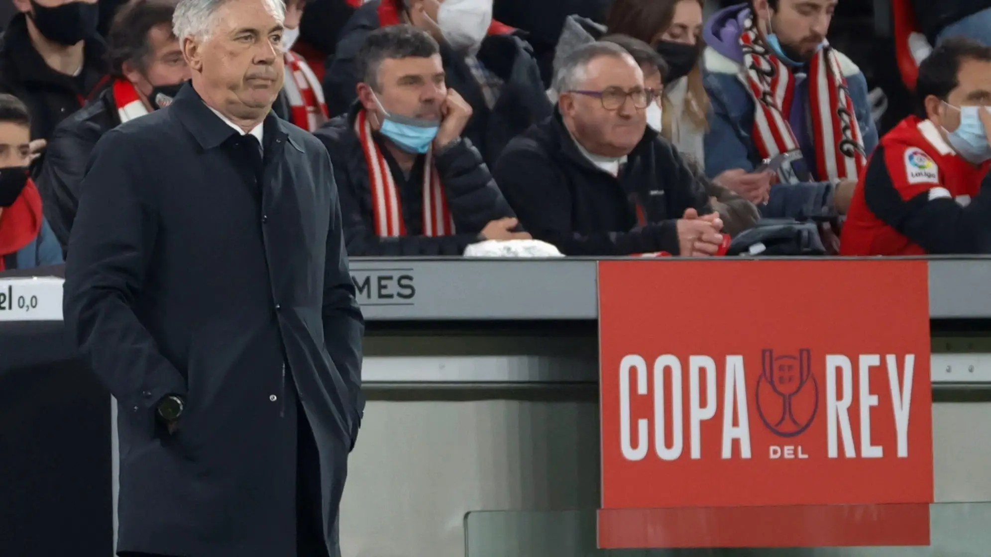 Carlo Ancelotti, en la banda de San Mamés Carlo Ancelotti, en la banda de San Mamés