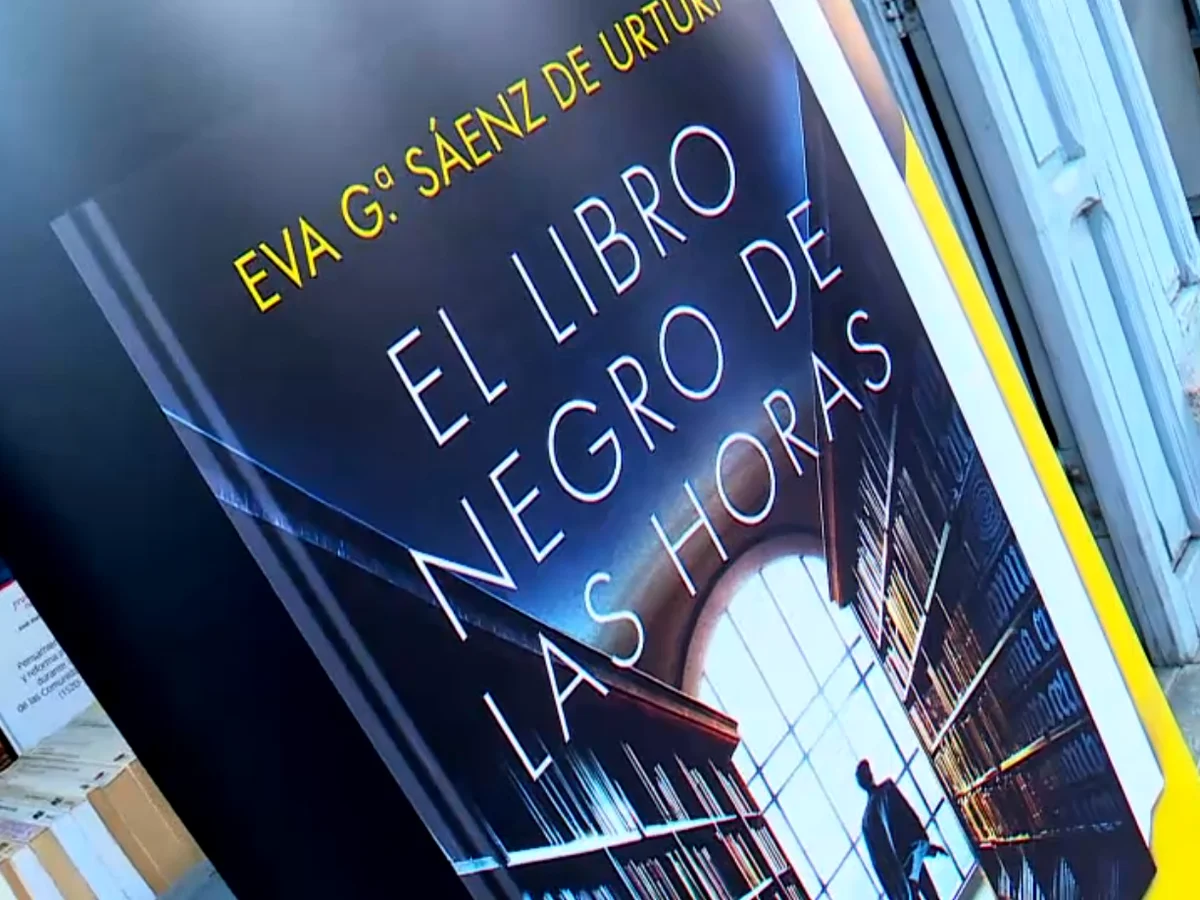 Todo sobre 'El Libro Negro de las Horas', la nueva novela de Eva García  Sáenz de Urturi