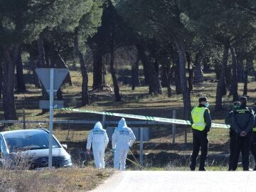 Efectivos de la policía científica de la Guardia Civil