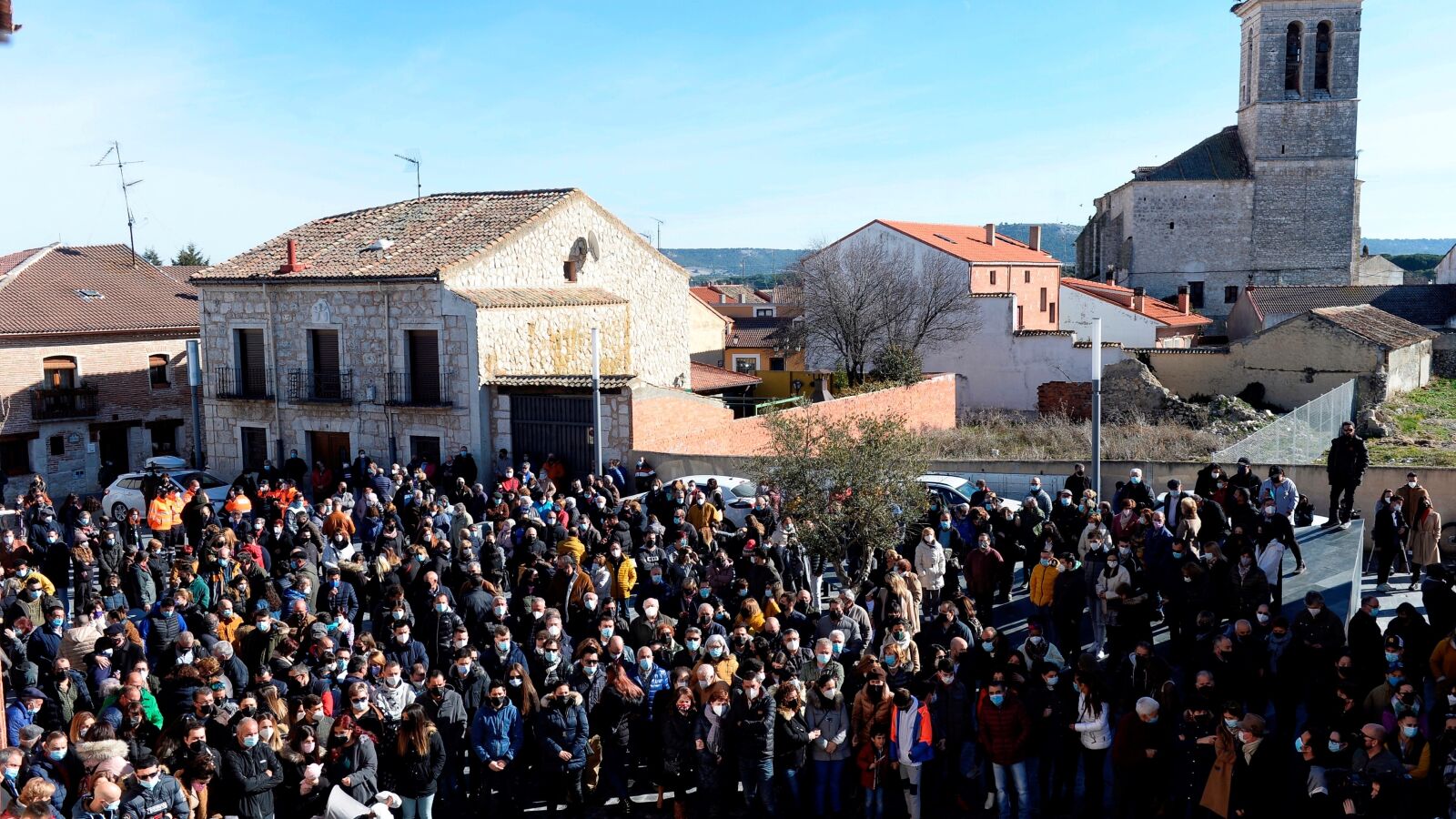 Cientos de vecinos de Traspinedo guardan silencio para que se haga justicia a Esther López 