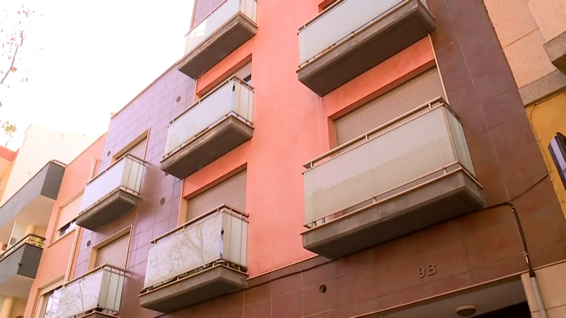 Unos vecinos de Benic&agrave;ssim denuncian la okupaci&oacute;n y robos en siete pisos de un edificio 