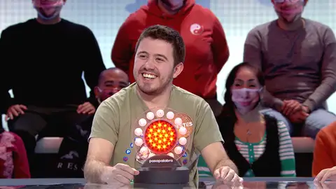 Roberto Leal pone ojitos a Orestes cuando le responde ‘Dame’: “Suena un poco provocador” Roberto Leal pone ojitos a Orestes cuando le responde ‘Dame’: “Suena un poco provocador”