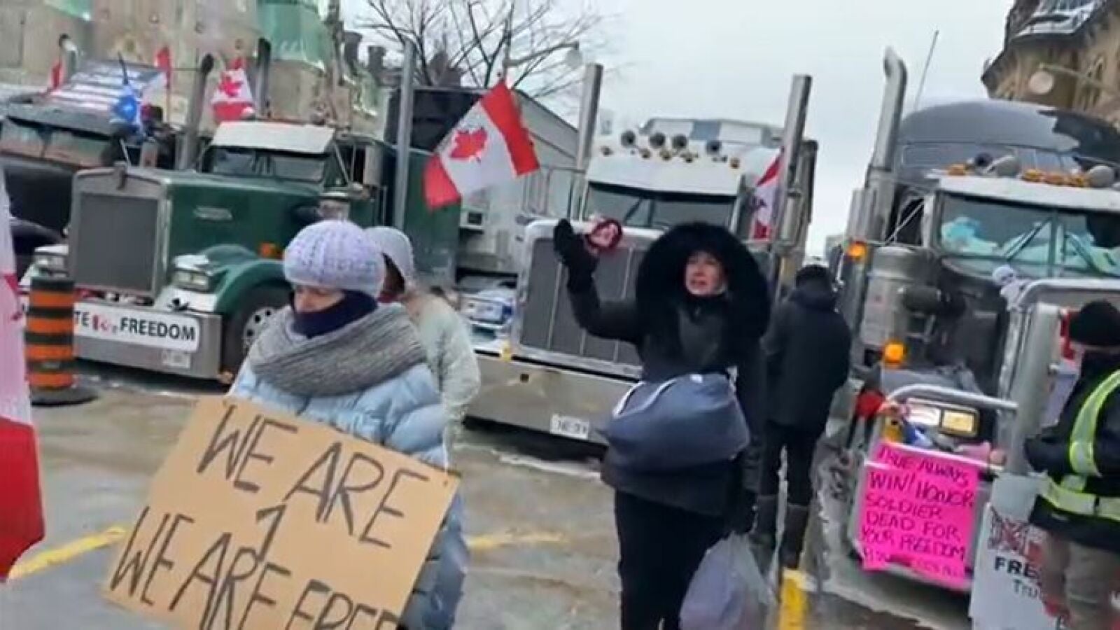 Ottawa declara el estado de emergencia por las protestas de los camioneros, obligados a vacunarse contra la Covid-19