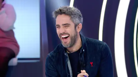 El chiste de Orestes que por fin convence a Roberto Leal: “Los ñus, las vacas y el burro” El chiste de Orestes que por fin convence a Roberto Leal: “Los ñus, las vacas y el burro”