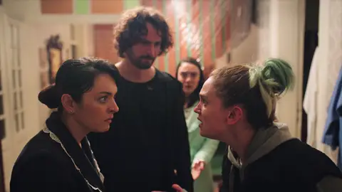 Inci delata a Han frente a su familia y se enfrenta a Safiye: “¿Por qué guardas silencio?” Mejores momentos | Capítulo 59