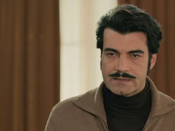 Demir regresa solo a la mansión: ¿Dónde está Züleyha? Demir regresa solo a la mansión: ¿Dónde está Züleyha?