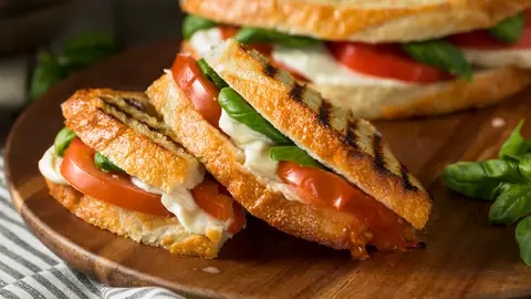 Bocadillo caprese Bocadillo caprese