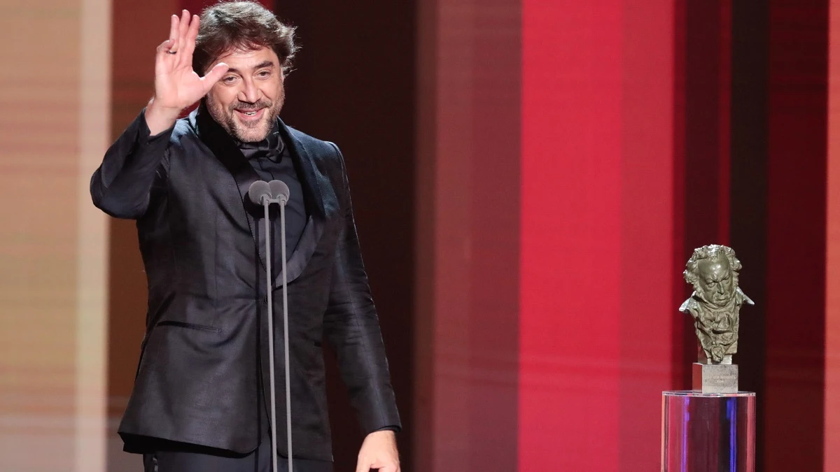 Javier Bardem recibe su Goya a Mejor Actor Javier Bardem recibe su Goya a Mejor Actor