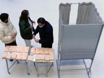 Las mejores anécdotas de las elecciones a las Cortes de Castilla y León de 2022 Las mejores anécdotas de las elecciones a las Cortes de Castilla y León de 2022