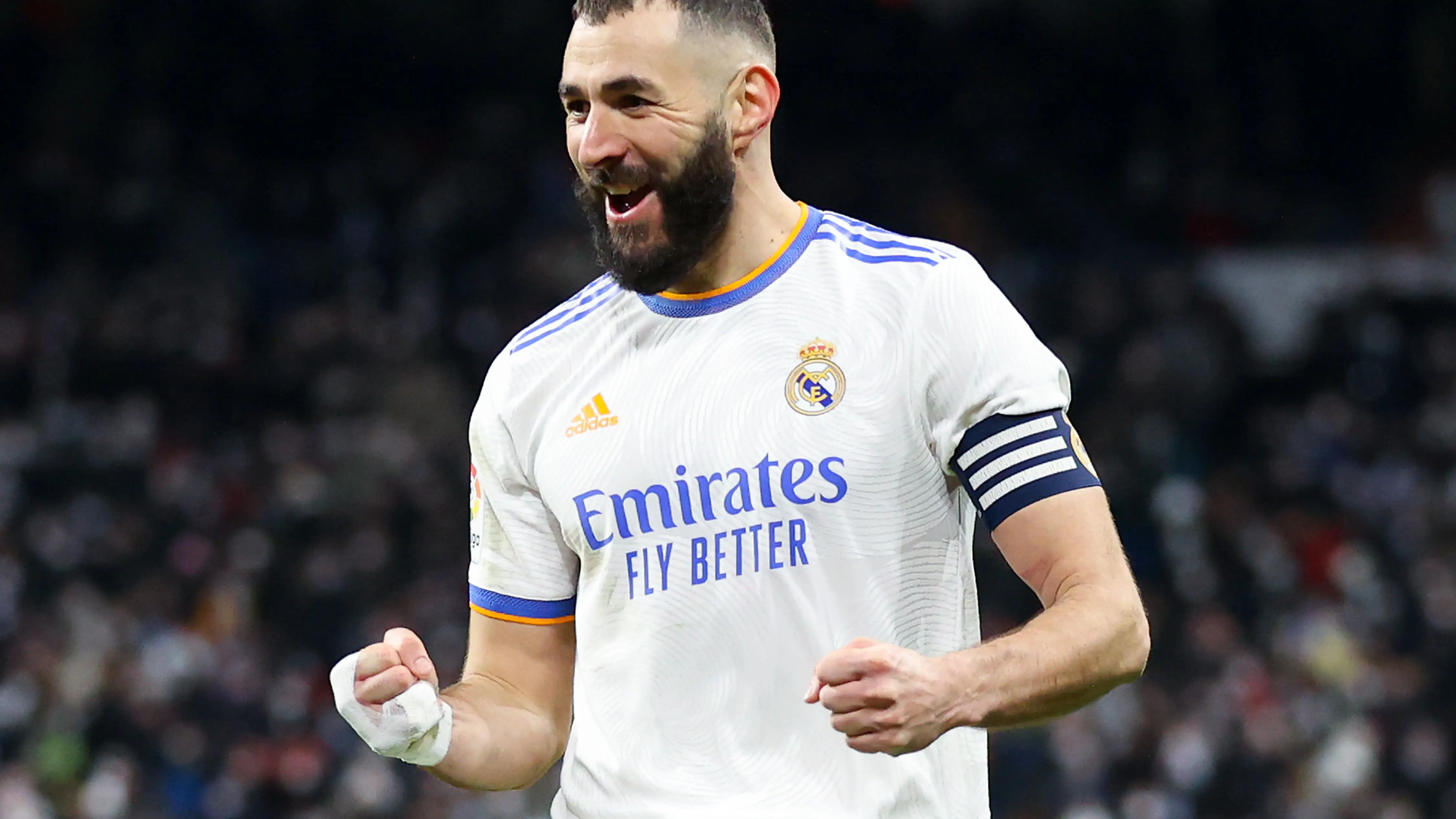 Benzema durante un partido con el Real Madrid Benzema durante un partido con el Real Madrid