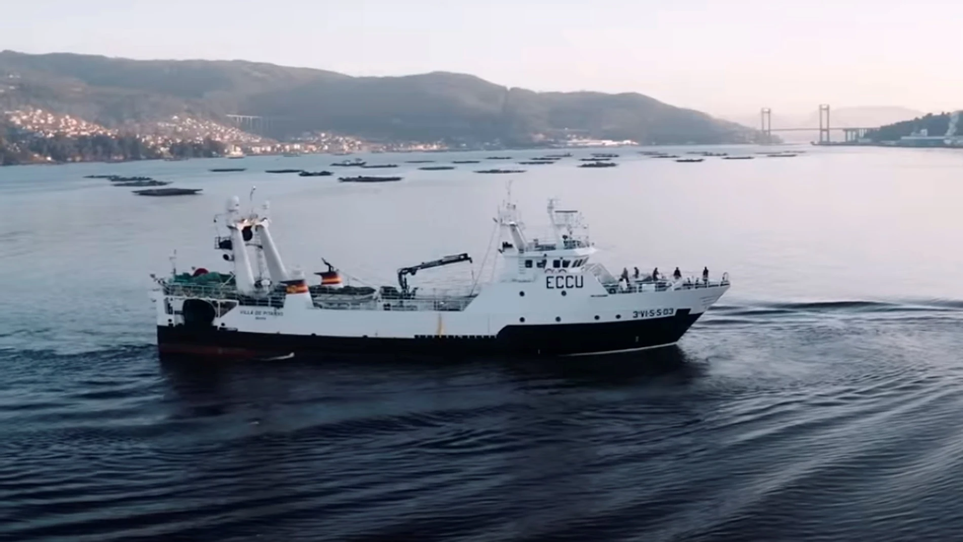 España y Canadá coordinan un operativo para rescatar a los 24 tripulantes del pesquero Villa de Pitanxo 