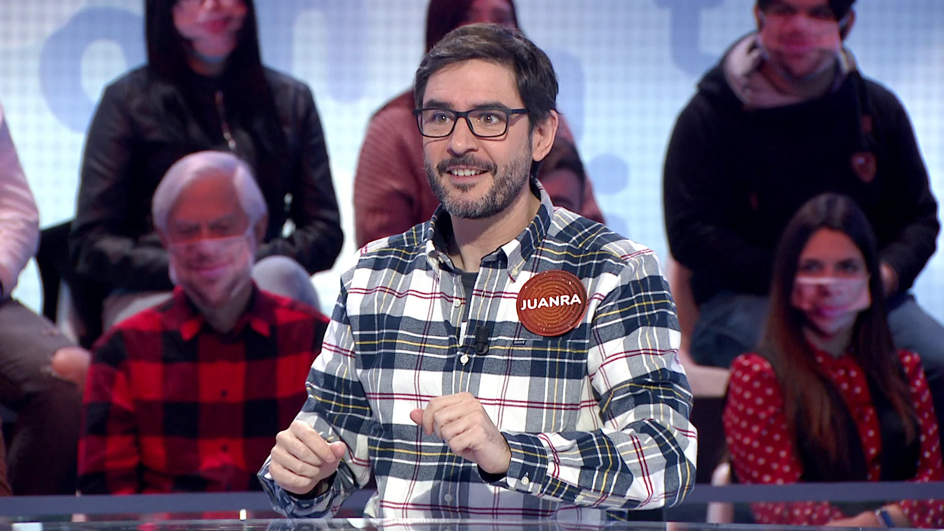 “Juanra Bonet y sus consejos”: Roberto Leal toma nota de su truco casero para evitar la plancha “Juanra Bonet y sus consejos”: Roberto Leal toma nota de su truco casero para evitar la plancha