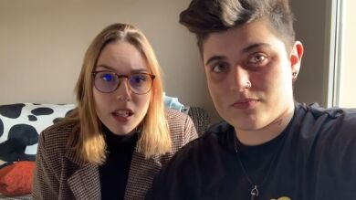 Alicia y Laura, las dos falleras que piden que 