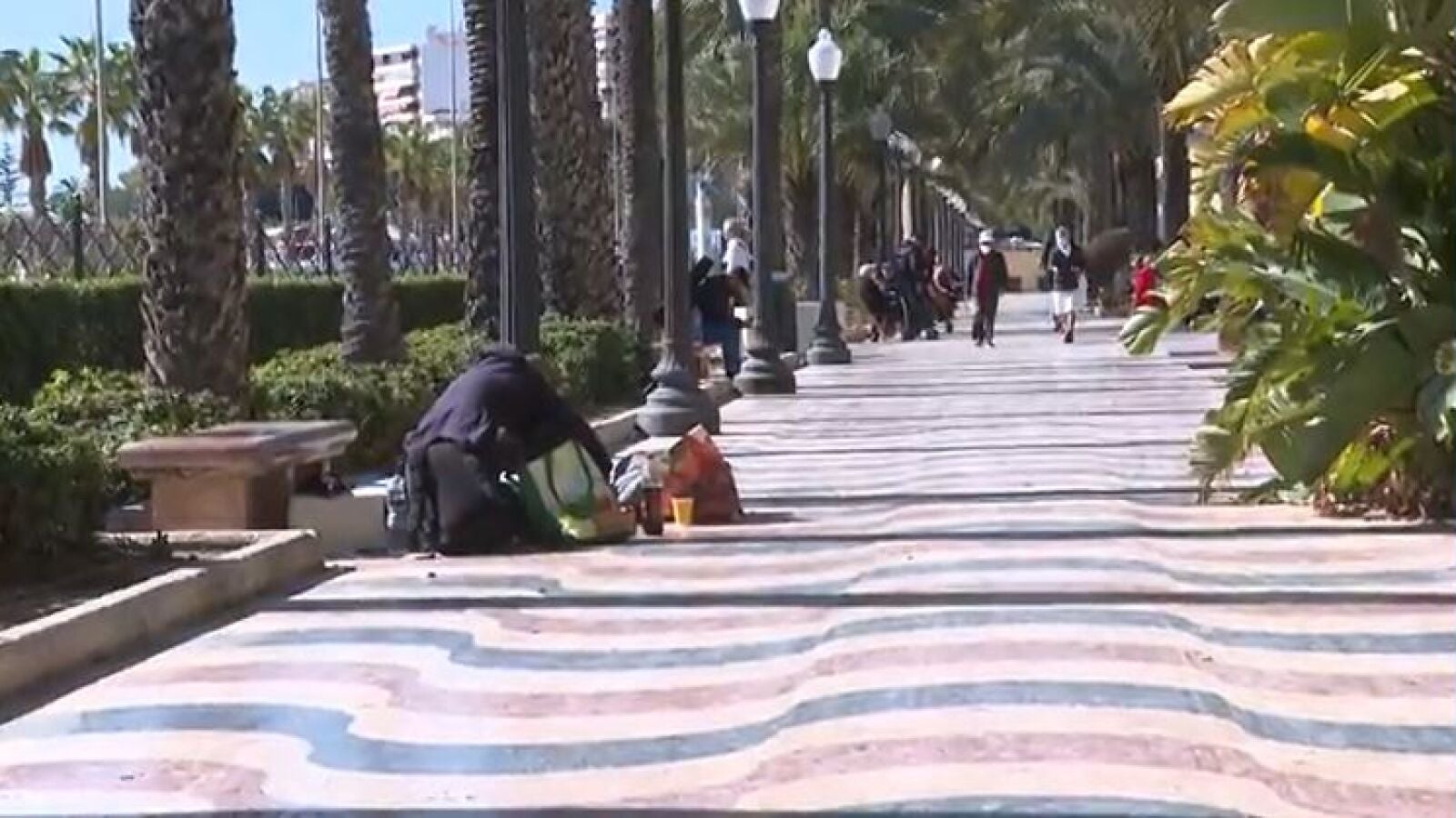 Multas a prostitutas y a mendigos que estén en la calle en Alicante