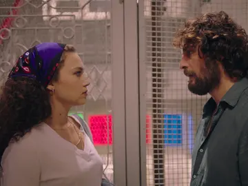 Han le deja las cosas claras a Rüya: "Mi padre está muy enfermo, si no jamás habría llegado a pensar que tú eras Inci" Han le deja las cosas claras a Rüya: "Mi padre está muy enfermo, si no jamás habría llegado a pensar que tú eras Inci"