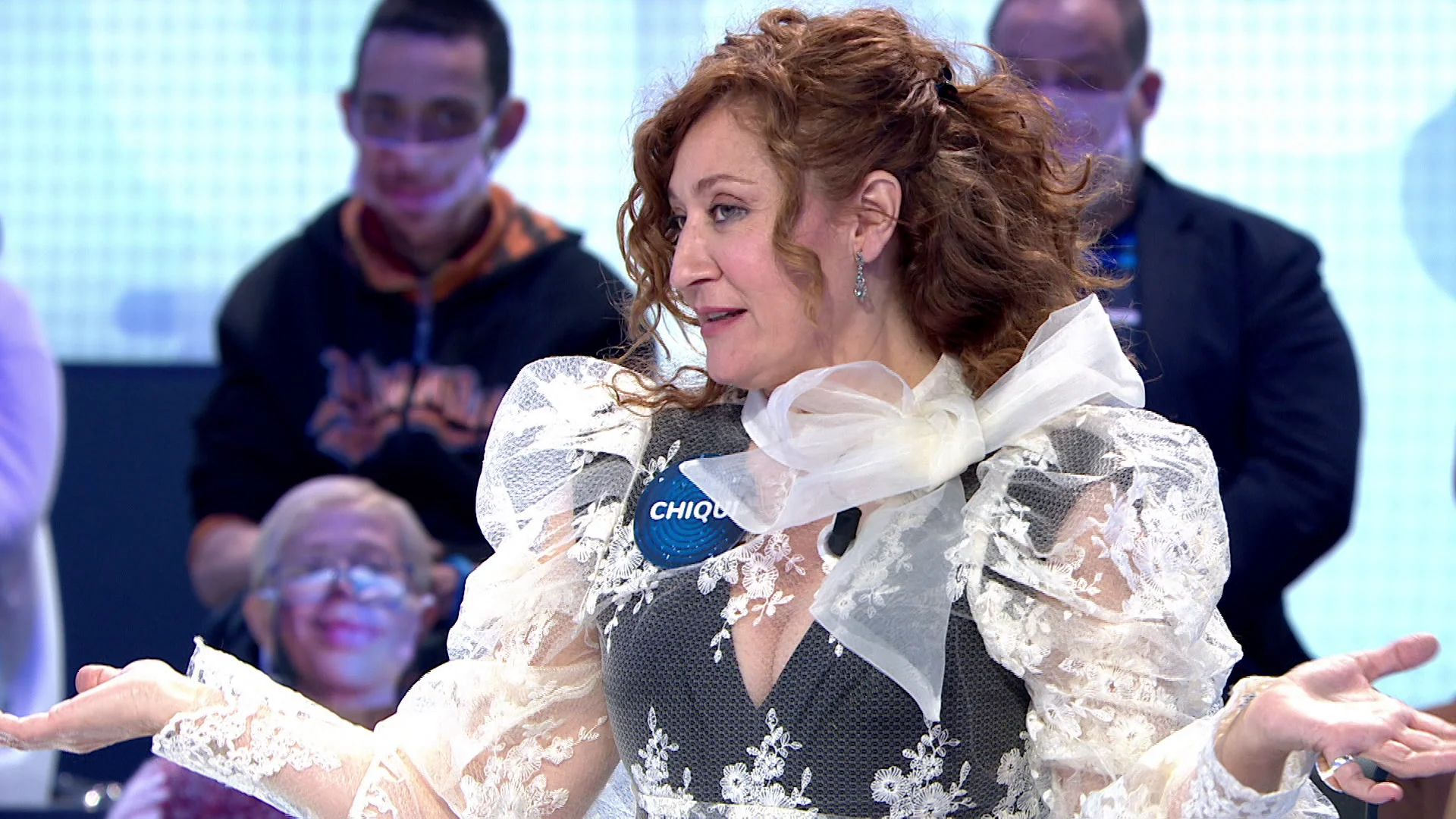 La reacción de Carla Antonelli al ver el estilismo “vaporoso” y “rococó” de Chiqui Fernández La reacción de Carla Antonelli al ver el estilismo “vaporoso” y “rococó” de Chiqui Fernández