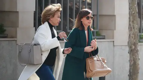 Mila Ximénez y su hija Alba Santana Mila Ximénez y su hija Alba Santana