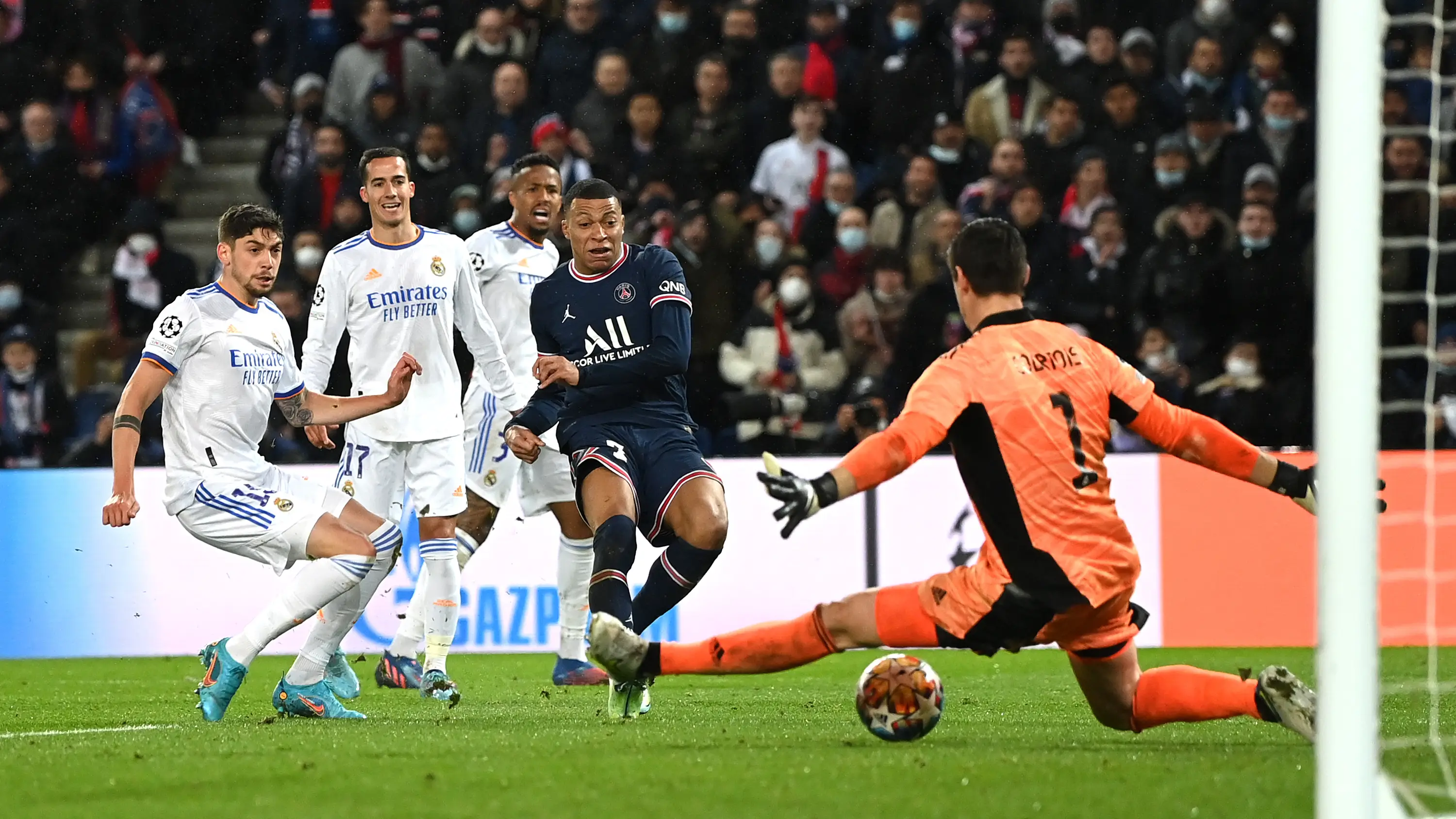 Mbappé, tras su gol al Madrid: "No influye en mi futuro, no lo tengo decidido aún" Mbappé, tras su gol al Madrid: "No influye en mi futuro, no lo tengo decidido aún"
