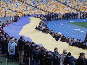 Ucrania afronta el día D con calma, pero preparados para la invasión 