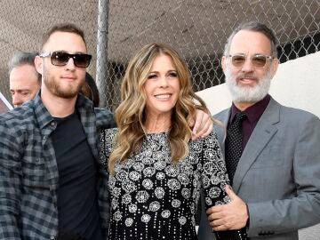 Tom Hanks, su mujer Rita Wilson y su hijo Chet Hanks